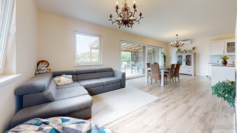 Na predaj priestranný rodinný dom v Slovenskej Novej Vsi - 4