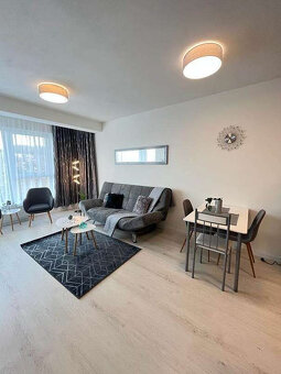 2i zariadený byt s garážovým státím v BB, Petelenova ulica - 4