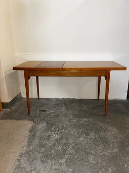 Konferenčný retro stolík so šachom - 4