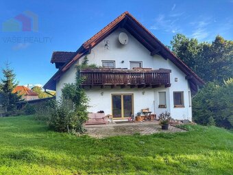 Rodinný dom 5+1 s dvojgarážou a pozemkom 2771 m², okres Doma - 4