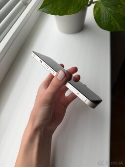 iPhone 13 / 128 GB - 4