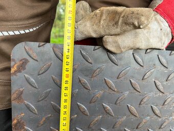 Predam oceľovú platnu / poklop na šachtu - 4