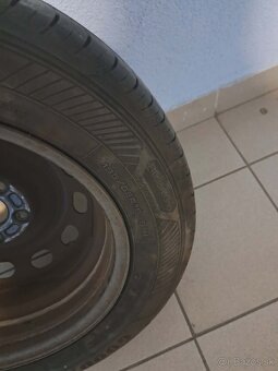 Predám pneumatiky z diskami 195/65 r15 - 4