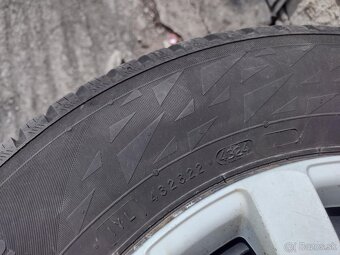 Predám Skoro Nové Zimné pneumatiky Na plech Disk 5x100 R15 - 4