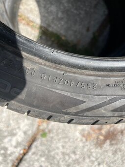 Nokian 255/40/R18 Letné - 4