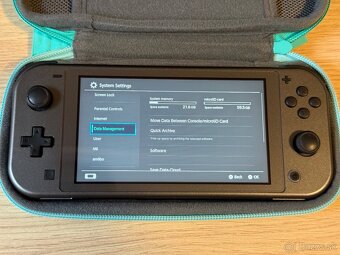 Nintendo Switch Lite - Obal / 64 GB karta - 4