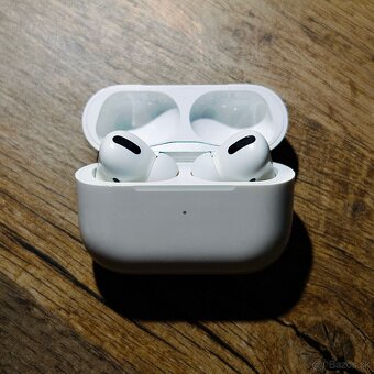 Apple AirPods Pro (1. generácia) - 4