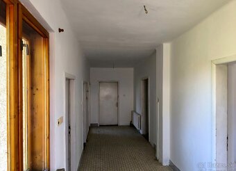 Na predaj 4 izbový rodinný dom-Dvorníky 10km od Hlohovca - 4