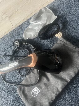 Rucny naparovac odevov Philips steam and go - 4