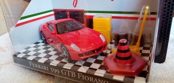 GARAGE Ferrari Race&Play. - 4