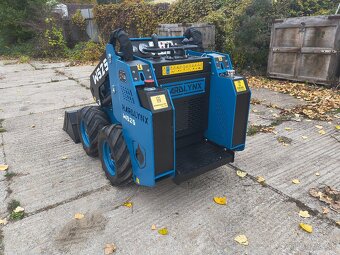 Šmykom riadený mini nakladač HARDLYNX W525 - 4