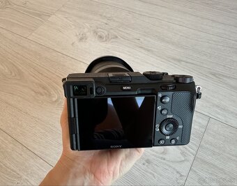 Sony Alpha a7C full frame v TOP stave - 4