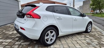 Volvo V40 T2 1.5L 122k Momentum Geartronic - 4