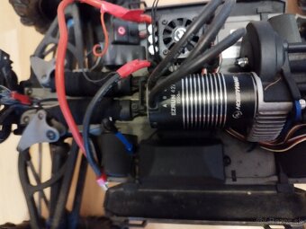 Traxxas Summit 4wd elektrický - 4