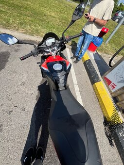 Aprilia tuono - 4