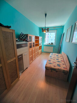 REZERVÁCIA4i zrekoštr.byt so zariadením,Hrobákova ul., 5p., - 4