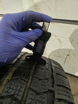 Zimné Pneu 215/65 R16 C 2ks Nokian, 2ks Nexen - 4