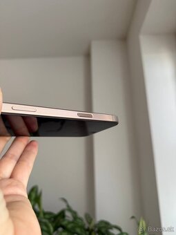 iPhone 16 pro Max 256gb, zlatý - 4