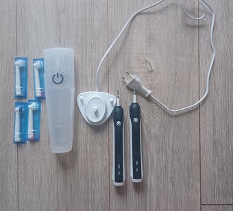 Oral-B PRO 790 CrossAction BLACK - 4