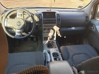 Nissan Pathfinder - 4