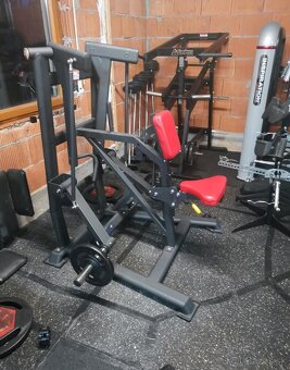 Pulldown stroje na chrbat - 4