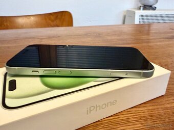 iPhone 15 128gb Zelený - 4