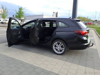 Opel Astra Sports Tourer - 4