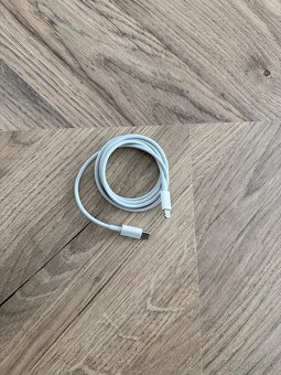 Apple AirPods (3. generácie) s Lightning s nabíjacím puzdrom - 4