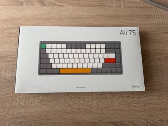 Mechanická klávesnica NuPhy Air75 - 4