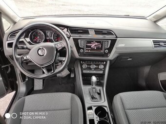 Volkswagen Touran 2.0 TDI SCR BMT Comfortline - 4