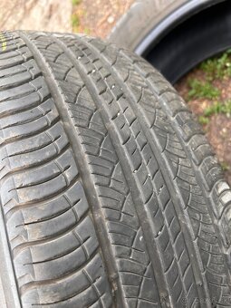 235/60 r18 - 4
