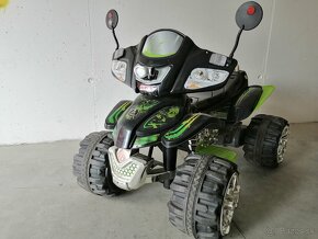 Štvorkolka pre deti cca  od 3 do 8 rokov, aku pohon12V - 4