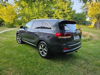 Kia Sorento 2017 2,2CRDI 4x4 šedá tm.metalíza, AUTOMAT - 4