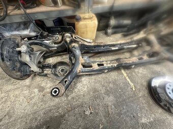 VW Passat b8 zadná náprava 3q0505449a - 4