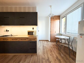 Prenájom – veľkometrážny 2izb. byt, 2x balkón, MC, Handlová - 4