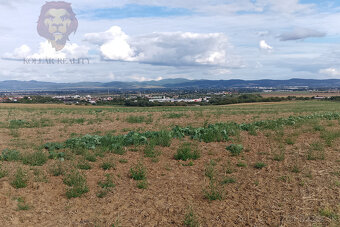 PRIPRAVUJEME NA PREDAJ: POZEMOK VO VRBOVOM - 4