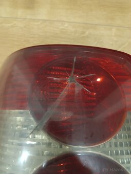 Zadné ľavé (poškodené) svetlo VW Passat B5 Combi - 4