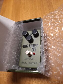 Electro Harmonix Green Russian Big Muff Fuzz - 4