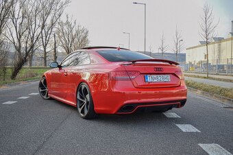 Audi RS5 V8 quattro - 4