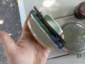 Predám uloženkovú smerovku blinker na škoda 706 RT - 4