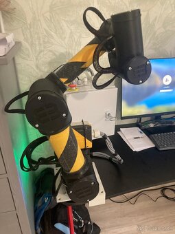 EB300 6 axis robot arm - 4