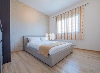 Rodinný dom v Meste na BÝVANIE alebo PODNIKANIE - 4