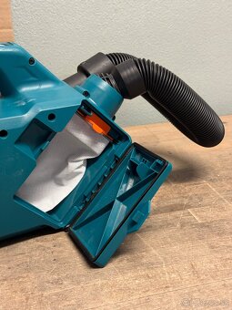 AKU vysávač Makita - 4