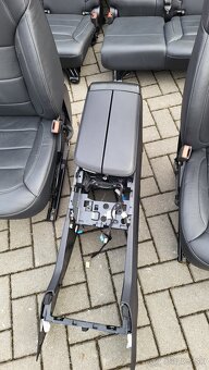 Mercedes GLE sedacky - 4