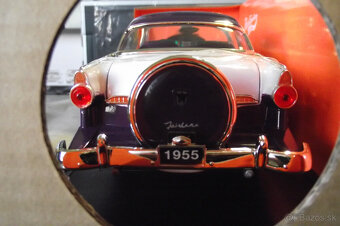 1:18 Ford Crown Victoria - 4