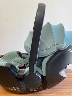 Polohovateľná autosedačka Britax-Römer Baby-Safe 5Z2 - 4