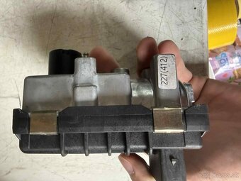 Mercedes Turbo aktuátor  2ks G-227, G277 - 4