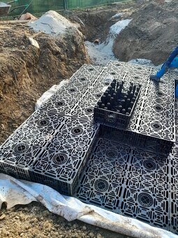 MONTÁŽ VSÁKOVACÍCH NÁDRŽÍ A VSÁKOVACÍCH BLOKOV - 4