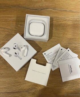 Apple AirPods 4 - 4