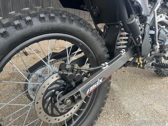 Cestne enduro Asix Defender model 2026 - 4